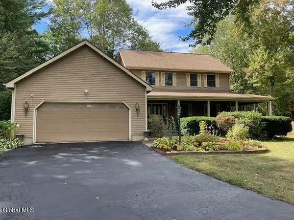 8 Timberwick Drive, Halfmoon, NY 12065