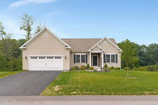 8 Summerhill Drive, Ballston, NY 12027
