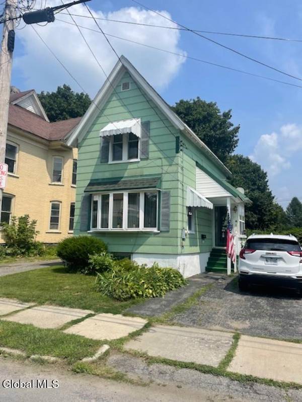 8 Temple Street, Gloversville, NY 12078