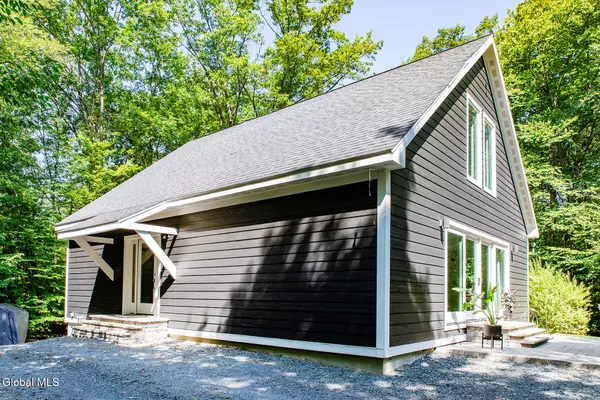 46 Rt 236, Halfmoon, NY 12065