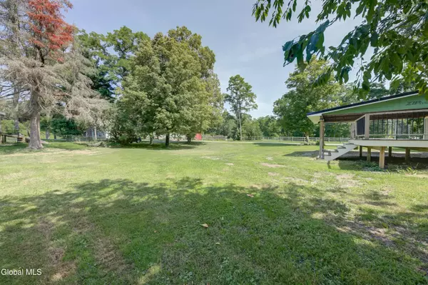 Nassau, NY 12062,78 Tsatsawassa Lake Road