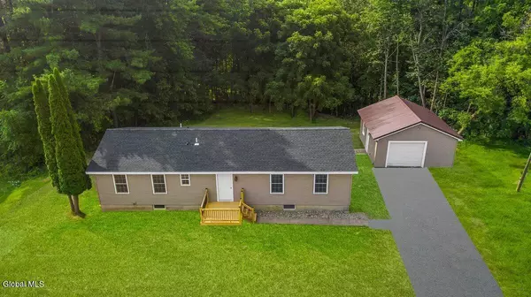 22 Scott Street, Hoosick Falls, NY 12090