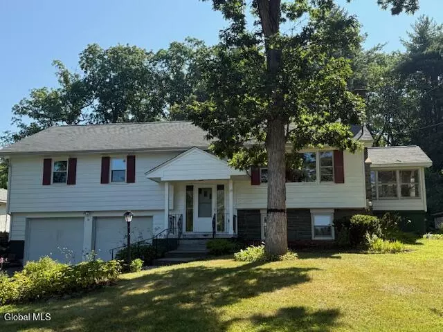 Glenville, NY 12008,20 Bruce Drive