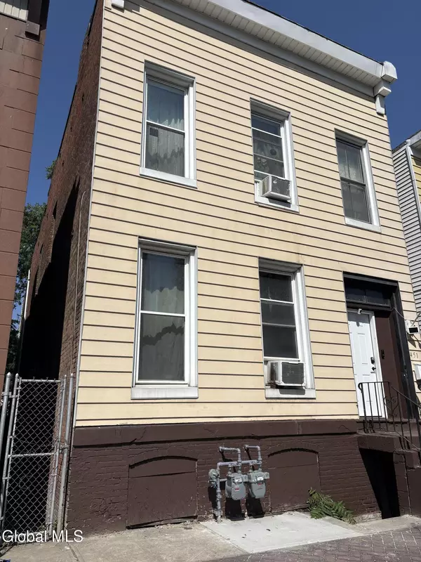 Troy, NY 12180,451 3rd Street