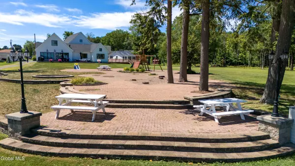 Mayfield, NY 12078,168 Priddle Pt Road