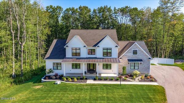 8 Brooke Court, Clifton Park, NY 12065