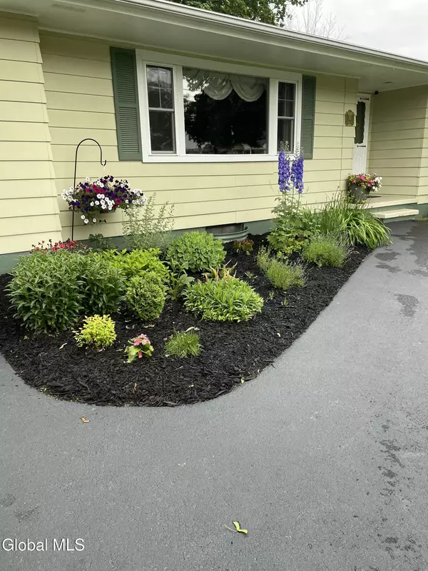 Fort Edward, NY 12828,18 Hillview Avenue