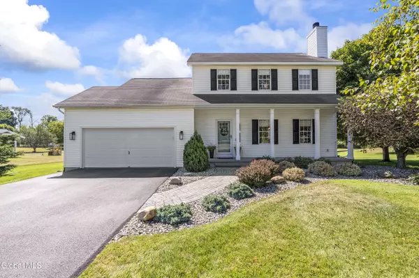 30 Berry Patch Drive, Queensbury, NY 12804