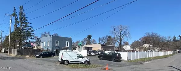 2 Undine Street, Colonie, NY 12205