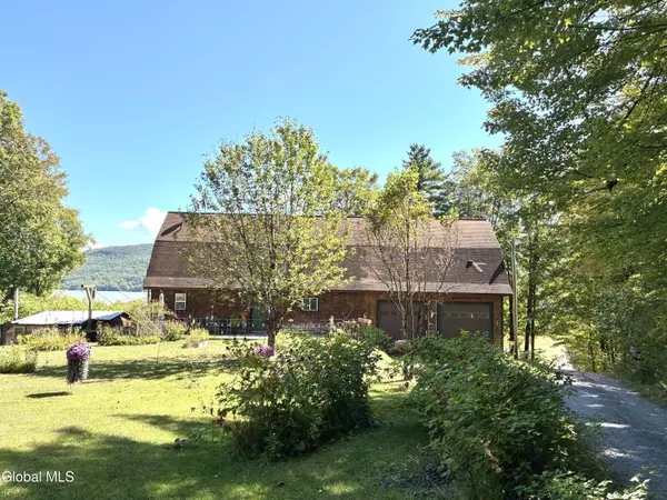 3 Maple Acres Way, Dresden, NY 12819