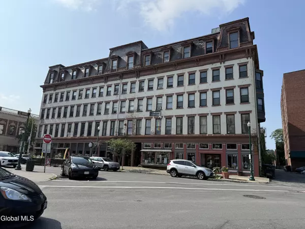 5 Broadway #204, Troy, NY 12180