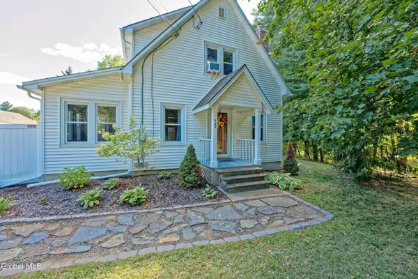 780 Feura Bush Road, Bethlehem, NY 12054