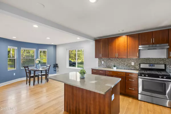 New Scotland, NY 12159,532 Font Grove Road