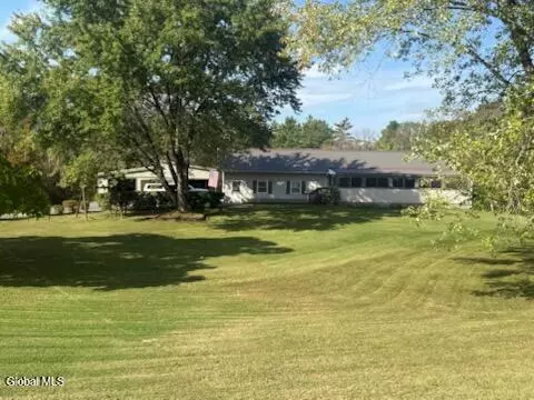 16 W Starbuck Lane, Fort Ann, NY 12827