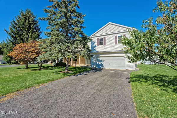 5 Shamrock Circle, Colonie, NY 12110