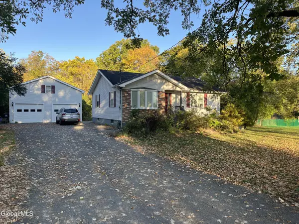 47 The Portage, Ticonderoga, NY 12883