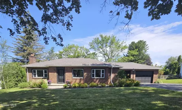 30 Lindbergh Avenue, Amsterdam, NY 12010