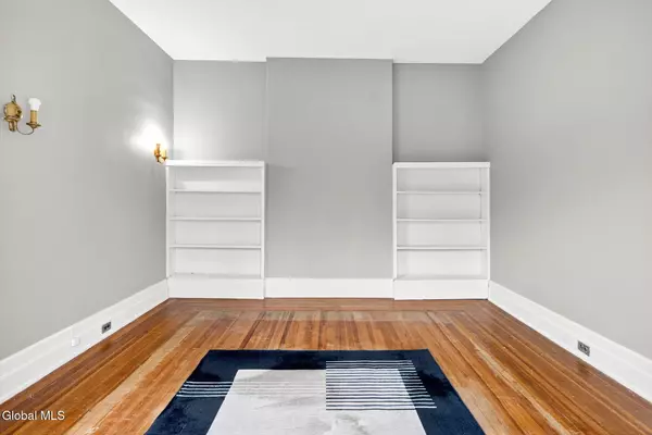 Troy, NY 12180,6 Hawthorne Avenue