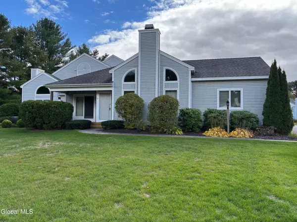 16 Pepper Lane, Saratoga Springs, NY 12866