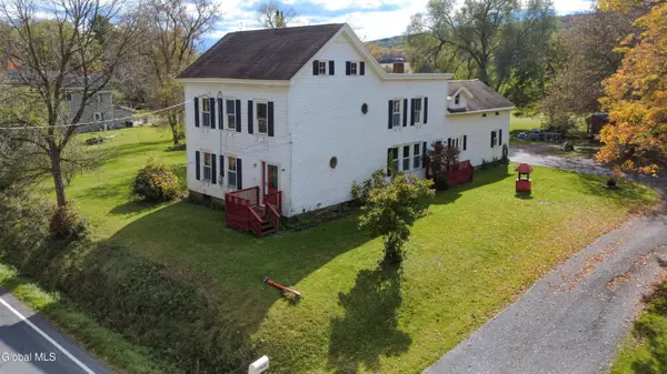 131 Fort Hunter Road, Amsterdam, NY 12010