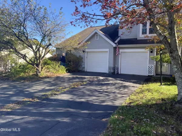 7 Sandra Lane, East Greenbush, NY 12144