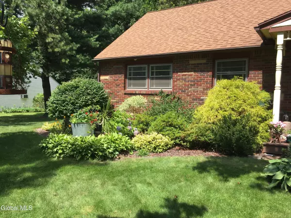 Guilderland, NY 12203,18 Friar Tuck Road