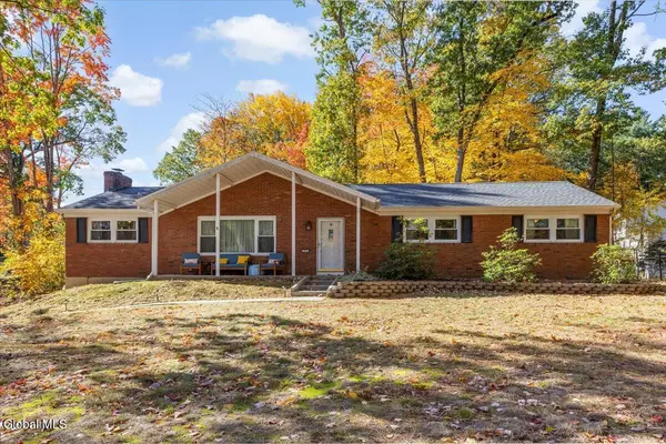 77 Blue Spruce Lane, Malta, NY 12019