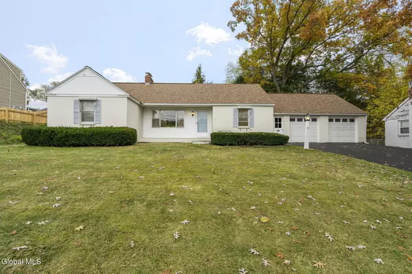 35 Evelyn Avenue, Amsterdam, NY 12010