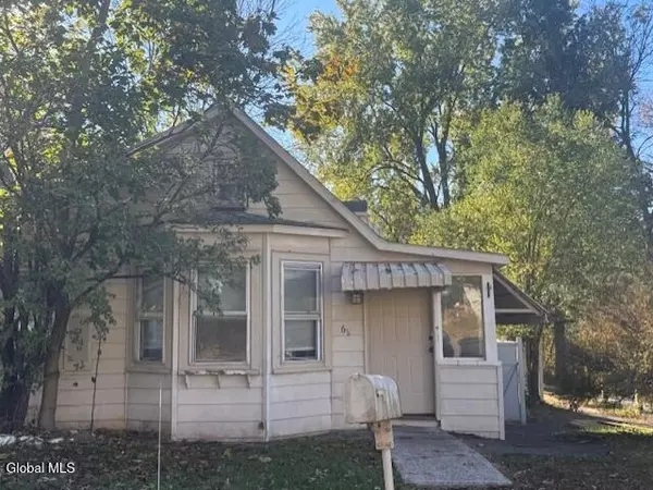 62 Williams Street, Niskayuna, NY 12309