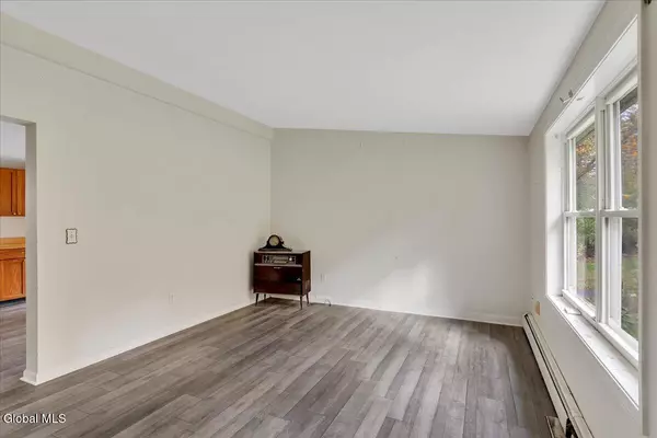 Clermont, NY 12526,42 Firehouse Road