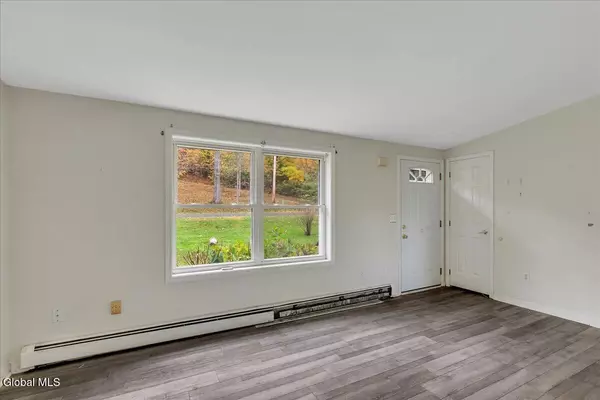 Clermont, NY 12526,42 Firehouse Road