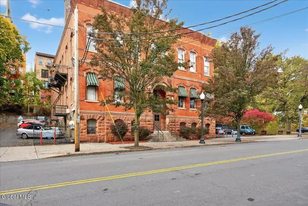 206 N Pearl Street #204, Albany, NY 12207