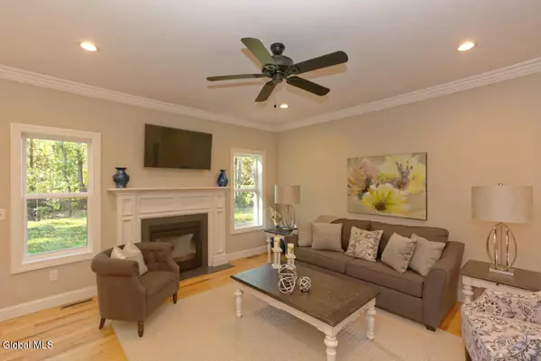 Queensbury, NY 12804,5 Dean Thomas Way