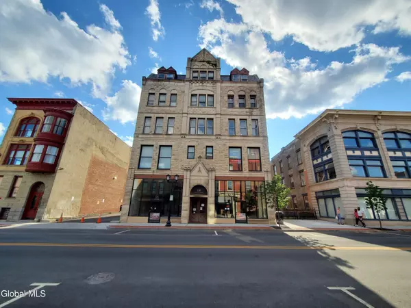 Cohoes, NY 12047,130 Remsen Street #201