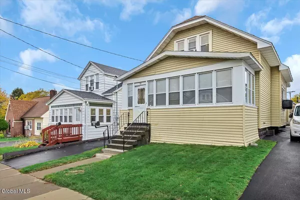 Albany, NY 12204,32 Bonheim Street