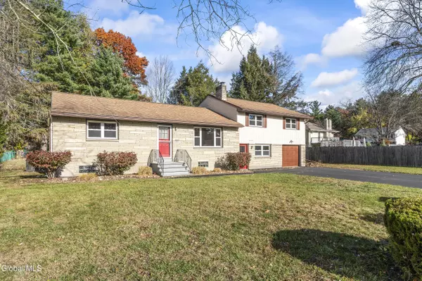 Guilderland, NY 12303,627 Via Ponderosa