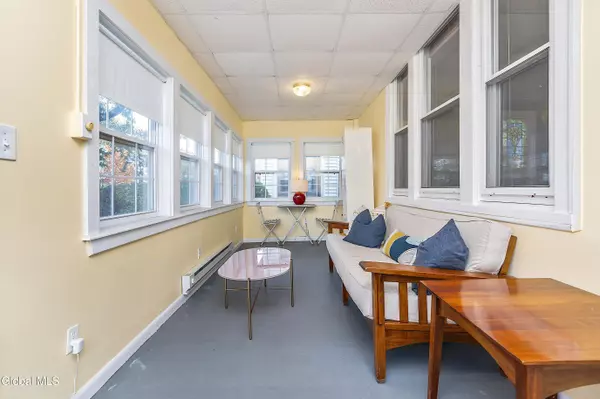 Albany, NY 12208,40 Forest Avenue