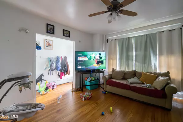 Albany, NY 12208,874 Warren Street