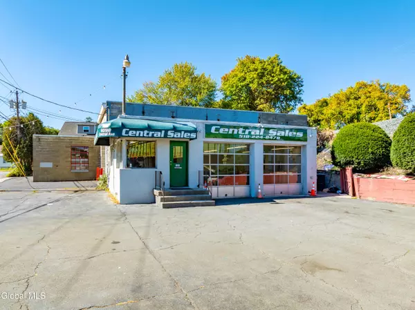 1096 Central Avenue, Albany, NY 12205