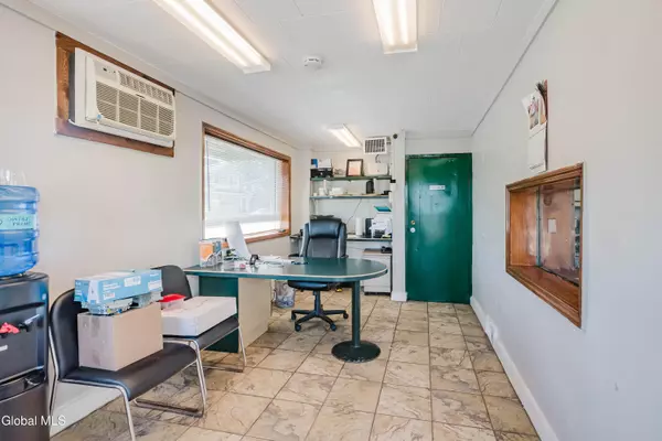 Albany, NY 12205,1096 Central Avenue