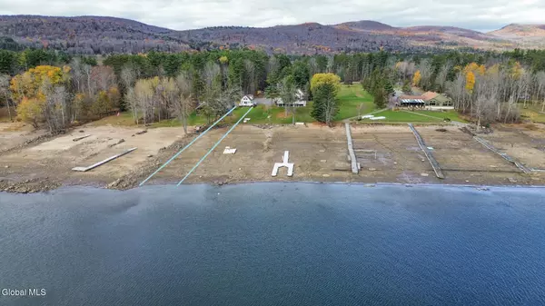 Mayfield, NY 12117,126 Lakeview Lane