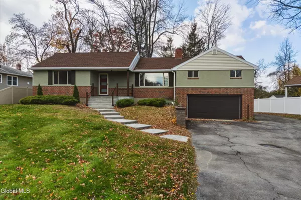 1005 Brunswick Place, Rotterdam, NY 12303