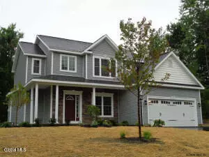 17 Jack Drive, Halfmoon, NY 12118