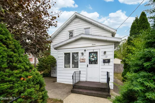 37 Undine Street, Colonie, NY 12205