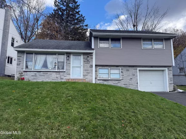 752 7th Avenue, Troy, NY 12182