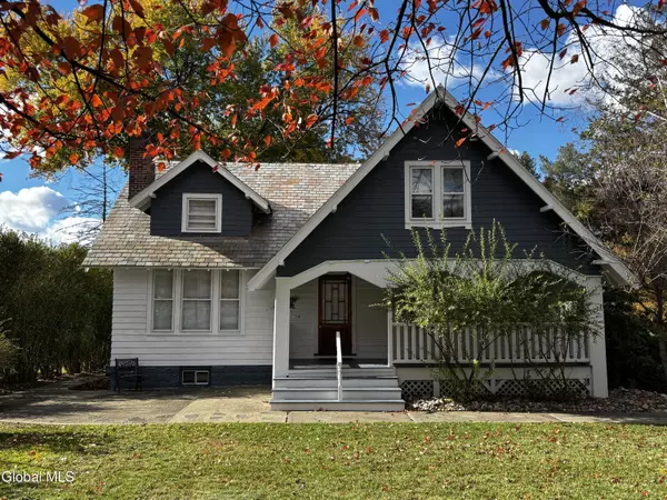 226 N Greenbush Road, North Greenbush, NY 12180