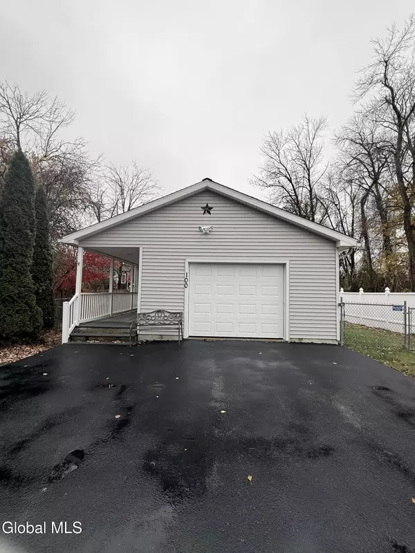 100 Point Breeze Road, Saratoga Springs, NY 12866