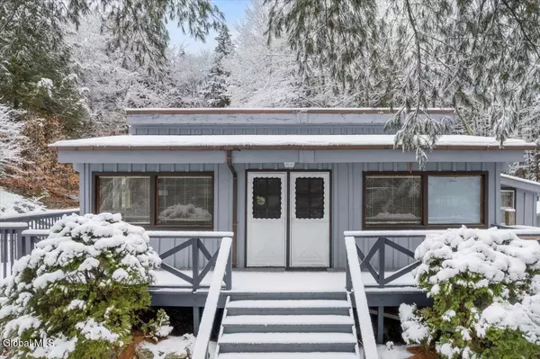 5204 State Route 9, Warrensburg, NY 12817