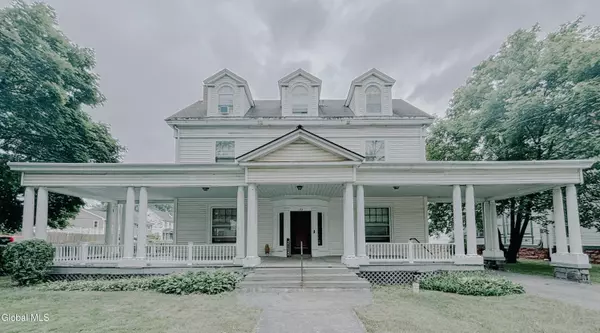 133 S Lake Avenue #2, Albany, NY 12208