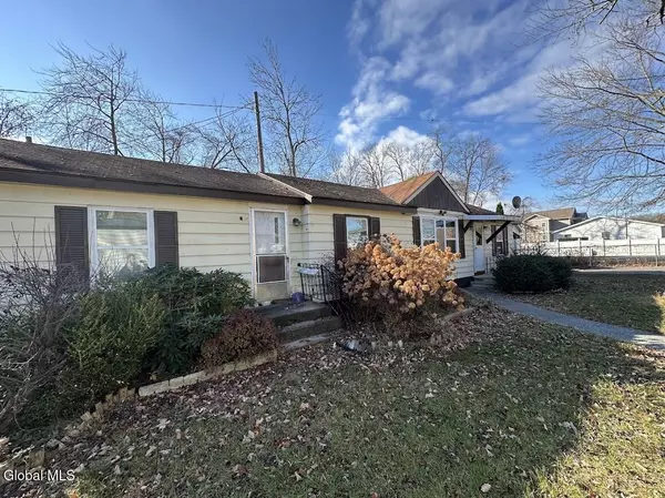 98 Point Breeze Road, Saratoga Springs, NY 12866